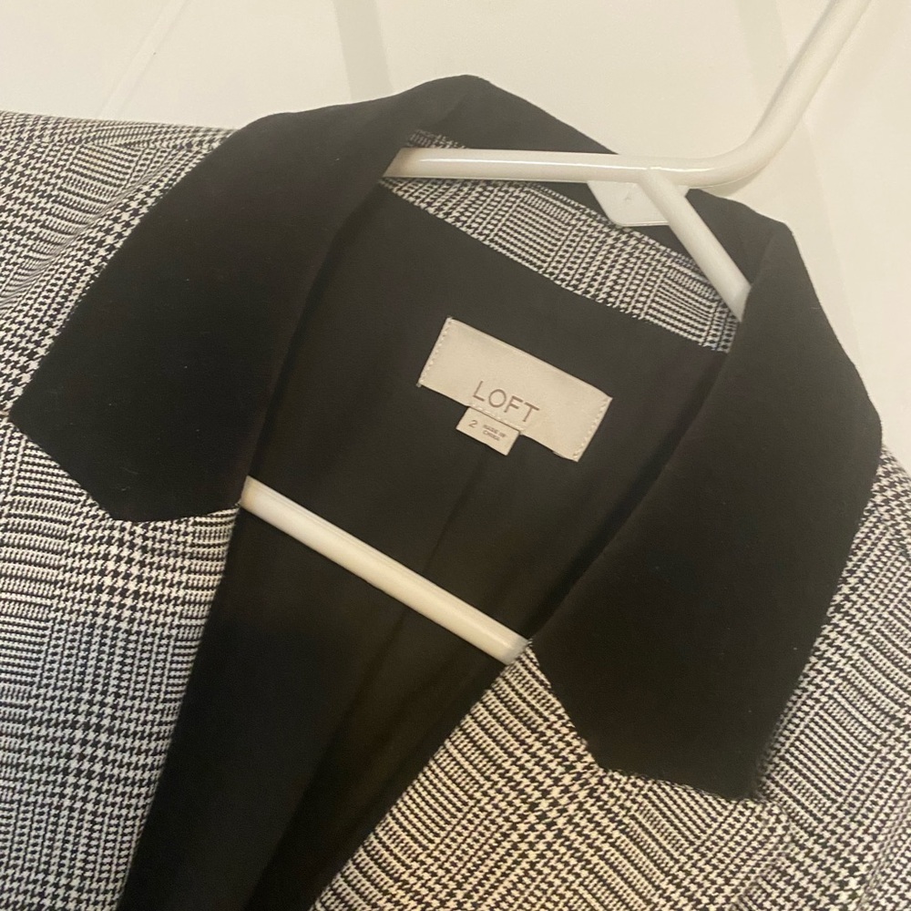 Loft Blazer With Subtle Plaid Pattern - image 3